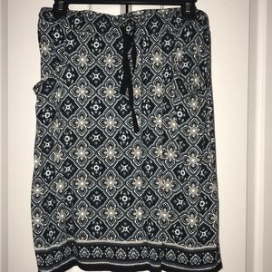 Large max studio skirt w/ drawstring & pockets